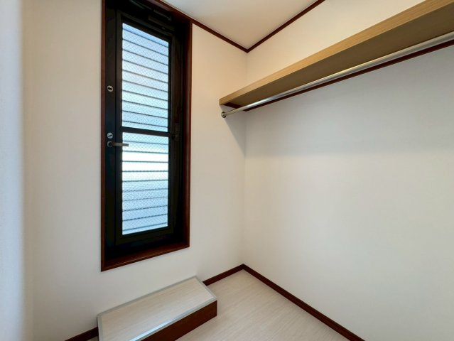 ◆２０２６年５月リフォーム完了◆リビング広々１８帖◆収納豊富◆宇治市伊勢田町中荒の収納|ウォークインクローゼット