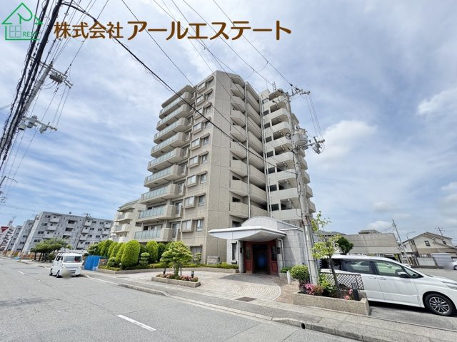 ライフ・デュオ小松　　山陽電鉄網干線「広畑駅」徒歩9分の駐車場