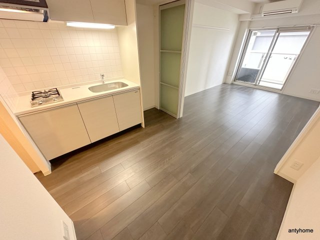 プレサンス堺筋本町駅前　仲介手数料無料の居間・リビング