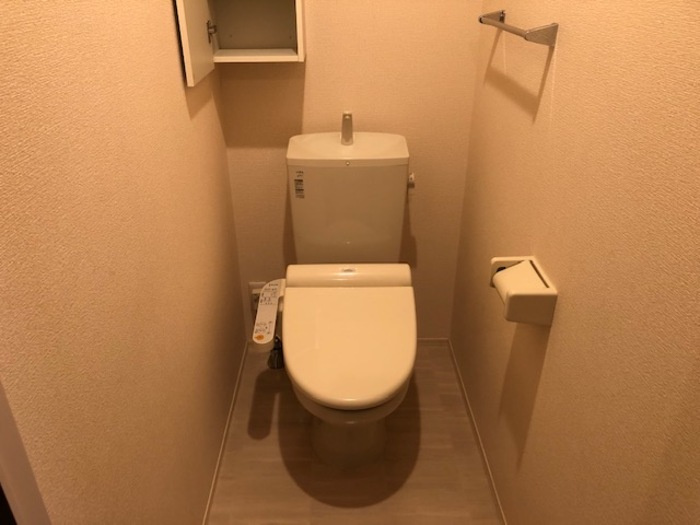 ファシリオンのトイレ|同物件の別号室のお部屋です。現況を優先とします。