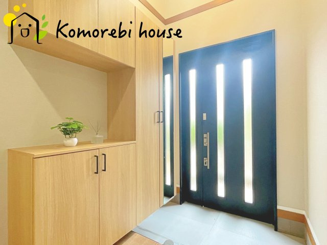 さいたま市見沼区東大宮1丁目　中古戸建の玄関|ゆったりとした玄関です