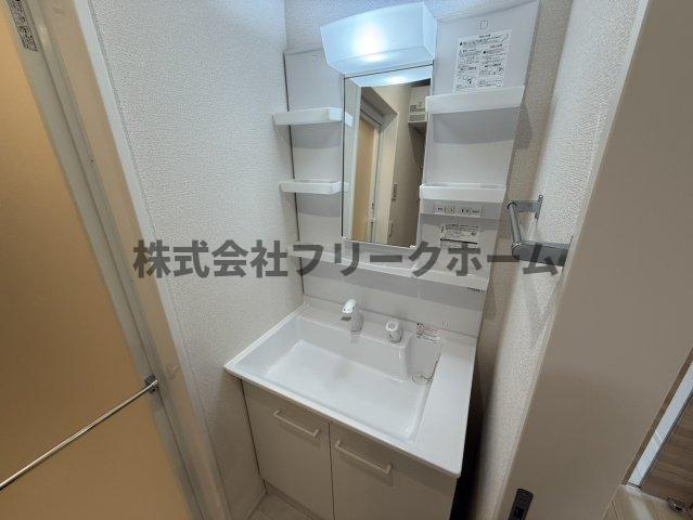 小金井市前原町２丁目のアパートの洗面所