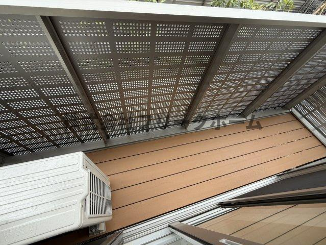 小金井市前原町２丁目のアパートのバルコニー