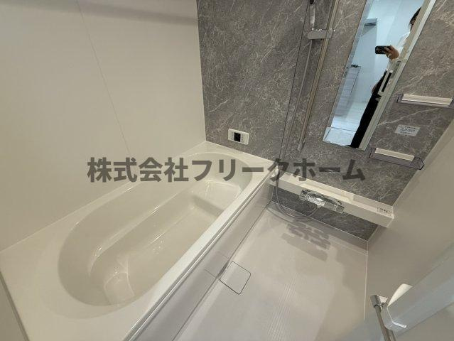小金井市前原町２丁目のアパートの浴室