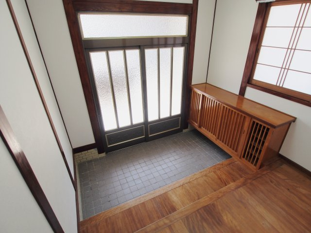 熊野戸建ての玄関