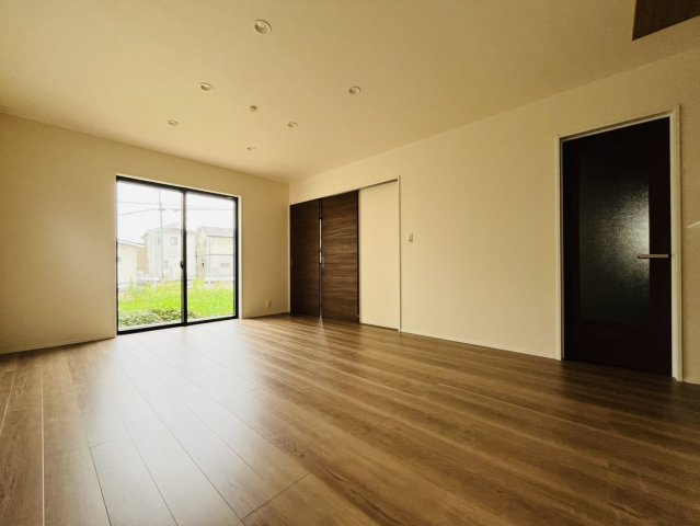 刈谷市井ヶ谷町中切18-1『仲介手数料無料』新築一戸建て・建売の前面道路含む現地写真