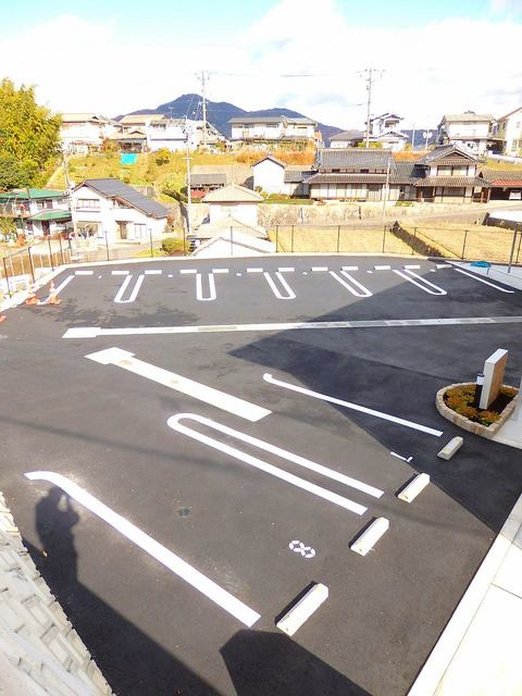あじさい壱番館の駐車場