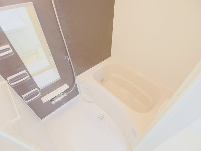 ノーブル川内V番館の浴室
