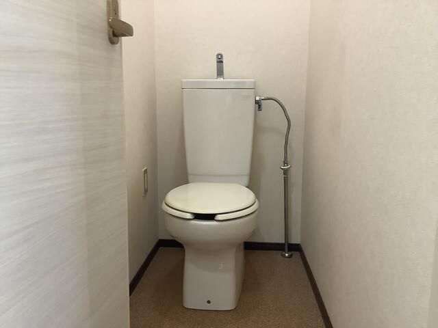 川崎市宮前区神木本町１丁目の賃貸マンションのトイレ