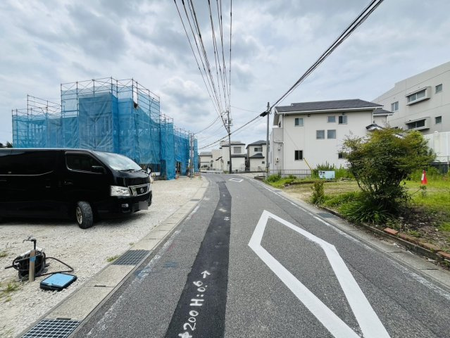 刈谷市井ヶ谷町中切18-1『仲介手数料無料』新築一戸建て・建売の前面道路含む現地写真