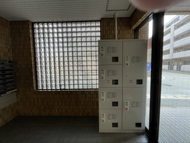 三愛シティライフ箱崎Ⅱのその他共用部分|1階エントランス内　宅配ボックス有り！