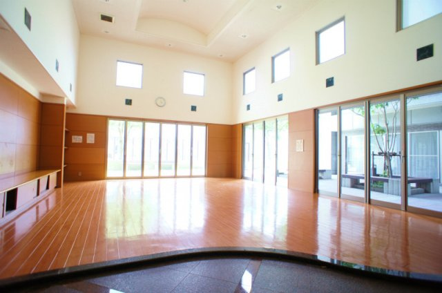 久留米市荘島町の賃貸マンションのロビー|毎日通るロビーはこのようになっています