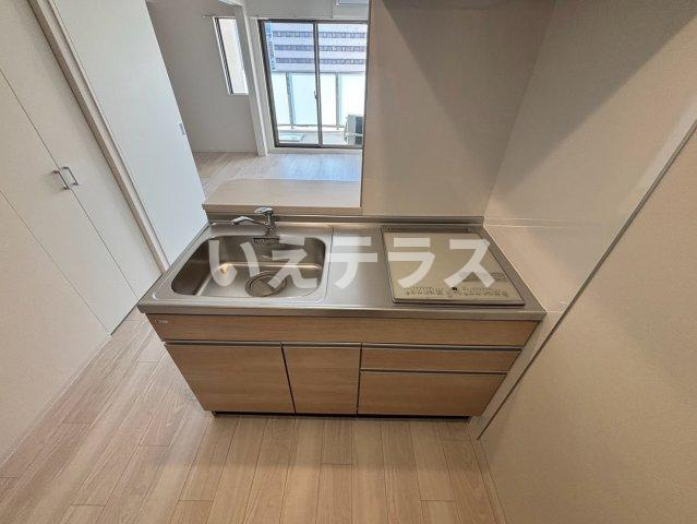 セレニテ神戸駅前アリエのキッチン