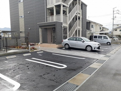 【駐車場】 | キアーロ　下田 | 駐車場の空き状況は都度確認が必要です。