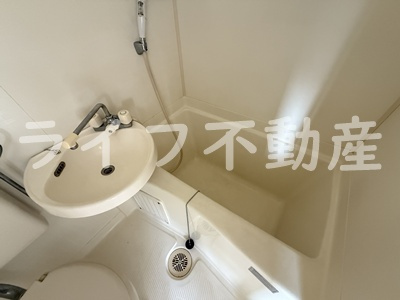 カレッジ鴻池の浴室