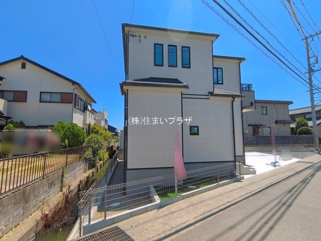 仲介手数料無料）一宮市西五城２４番A号棟の前面道路含む現地写真|前面道路含む現地写真です