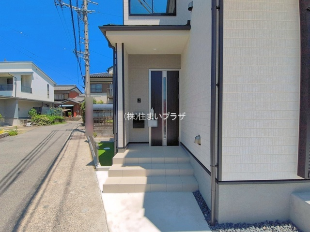 仲介手数料無料）一宮市西五城２４番A号棟の玄関|シンプルで使いやすい玄関です