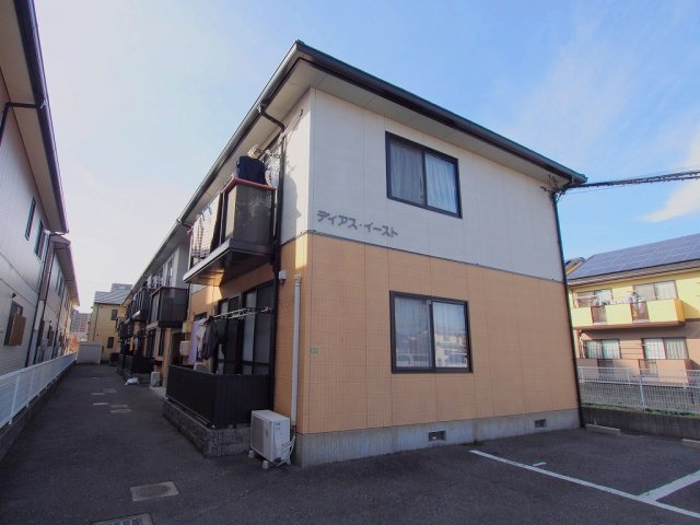 ディアスイーストの外観