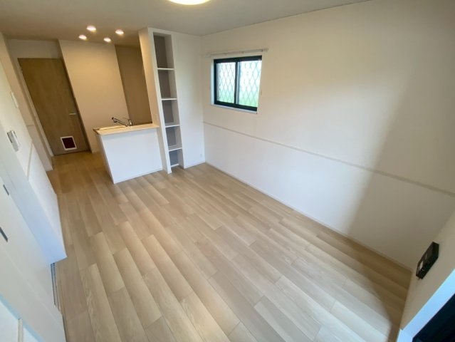 【居間・リビング】 | ※同タイプの写真となります。