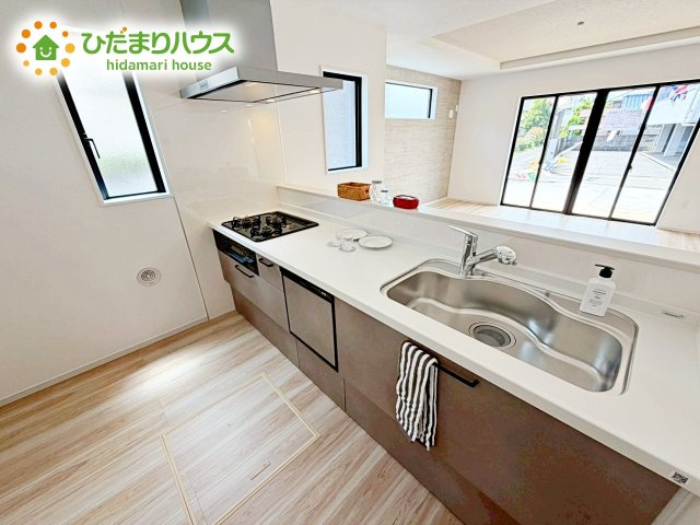 【キッチン】 | 水戸市渡里町4期　新築戸建 | カウンターは少し高くなってますので、手元が隠れて来客からは見えにくくなってます♪