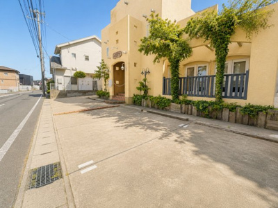 【前面道路含む現地写真】 | 銚子市清川町４丁目【店舗付き中古住宅】