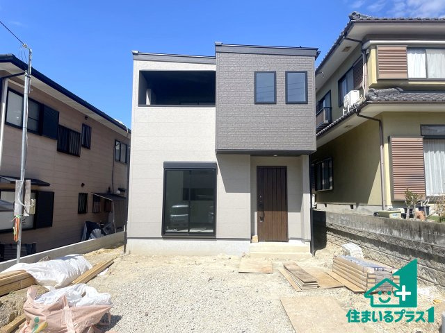 ★17(土)18(日)現地見学可能！★湖南市宝来坂　限定1邸の外観|安心の10年保証！外観を美しく保ち、雨水で汚れを落とします！気になることがありましたら、お気軽にお問い合わせください！