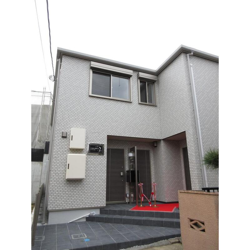 横浜市神奈川区斎藤分町のアパートの外観