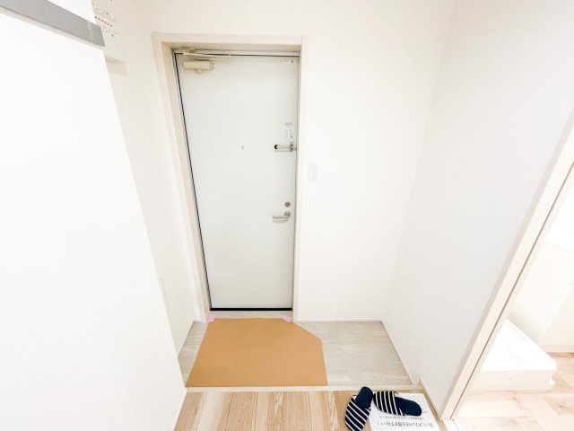 フジパレス エン Ⅲ号館の玄関