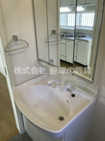 和泉１丁目戸建ての独立洗面台