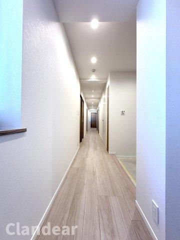 マック梅島コートの玄関|ドキドキの新生活も、安心してスタート。ぴったりの住まいを見つけませんか？クランディアが一緒に住まい選びをサポートします‼　まずは、お気軽にお問合せください　＃クランディア