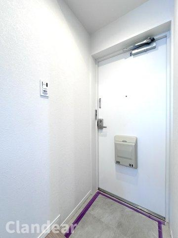 マック梅島コートの玄関|ドキドキの新生活も、安心してスタート。ぴったりの住まいを見つけませんか？クランディアが一緒に住まい選びをサポートします‼　まずは、お気軽にお問合せください　＃クランディア