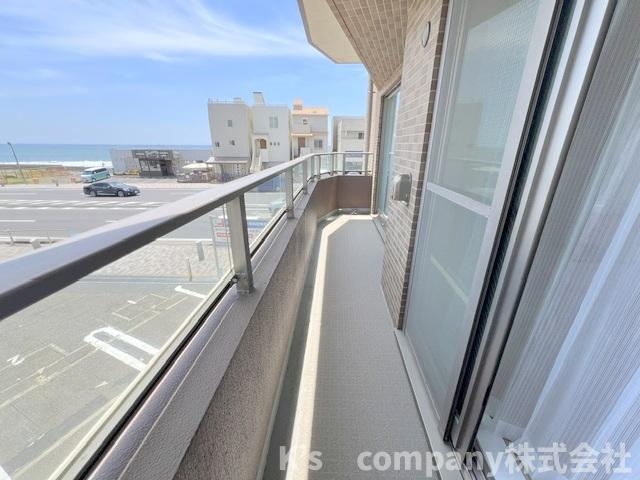 茅ヶ崎市中海岸3丁目　ライオンズマンション茅ヶ崎サザンビーチのバルコニー|東側のバルコニー♪