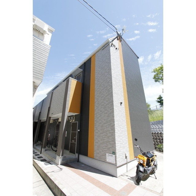 福岡市城南区友丘６丁目のアパートのロビー