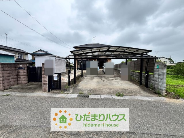 加須市芋茎　中古一戸建ての駐車場|26/07/04　撮影