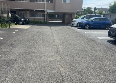 【駐輪場】 | レヴィールファミリア上溝 | マンションの駐輪場は、事前に空きがあるか確認を取ると安心です。せっかく入居したのに駐輪スペースがない！なんてことになったら大変ですよね。そこで、内見時や購入前にはまず事前に確認しておくと良いでしょう。