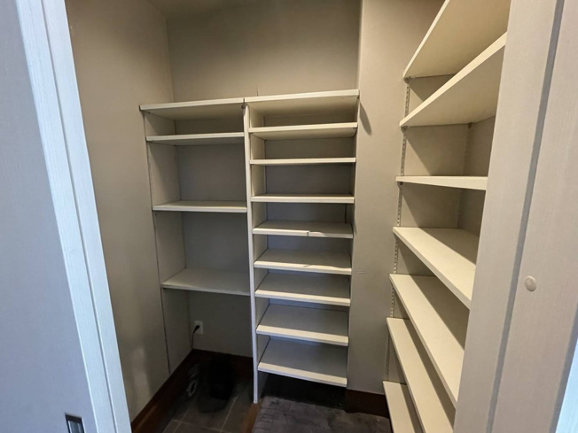 【収納】 | 中原4丁目中古戸建 | 玄関横シューズクローゼット