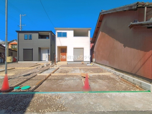 新築戸建て・仲介手数料無料）一宮市小信中島第５・２号棟の前面道路含む現地写真