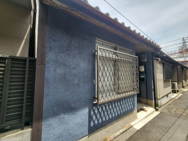 池ノ内町貸家の外観