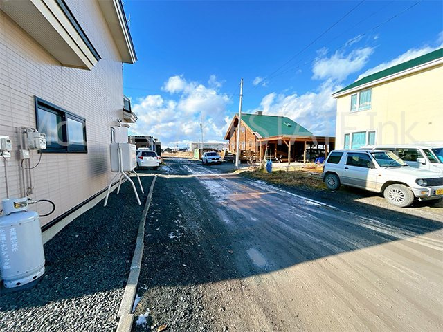 【前面道路含む現地写真】 | 北見市東相内町中古住宅