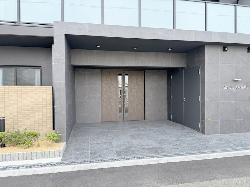 Mv.fm大阪放出2　仲介手数料無料のエントランス