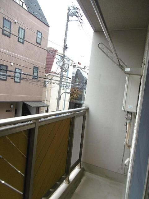 パルコート信濃町のバルコニー