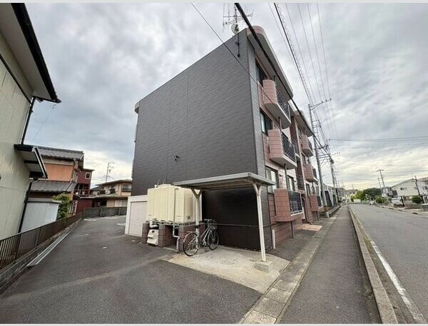 マンションCats eyeの外観