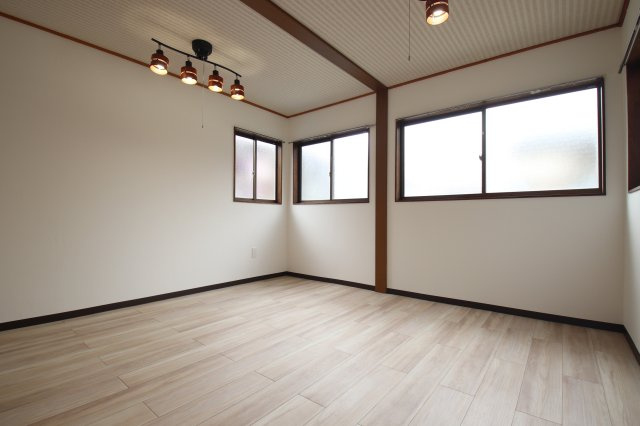 【洋室】 | 日置荘西町戸建