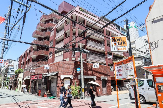 【外観】 | 朝日プラザ梅田東 | 梅田も徒歩圏内♪コンビニ、スーパーや郵便局なども徒歩５分圏内にあり生活至便♪