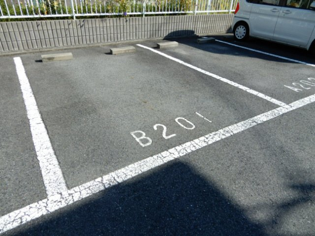 MAISON　SONE　Aの駐車場