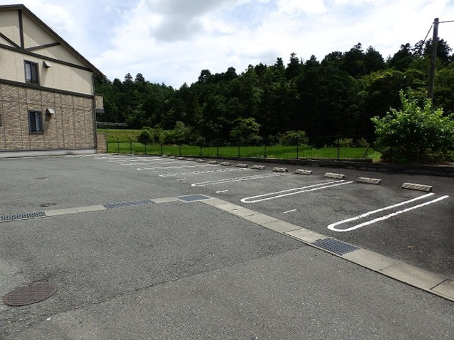 【駐車場】 | アガパンサス　Ａ棟