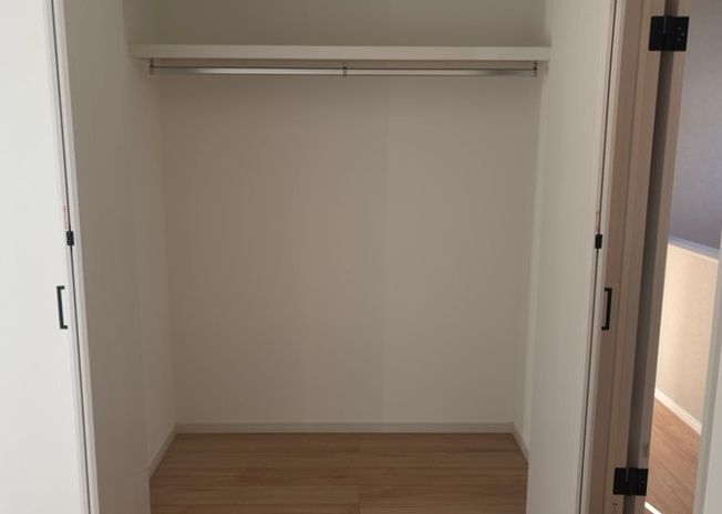 【収納】 | 家族構成や住宅環境によって収納の仕方は十人十色！キッチン、リビング、玄関、寝室など、部屋ごとのいろんな収納を使って自慢のお家にしませんか？物件をご内見する際は、収納の場所や数は事前チェックしましょう！
