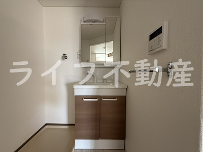 フリーディオ石切の独立洗面台|独立洗面台で身支度をすべて済ませてしまいましょう