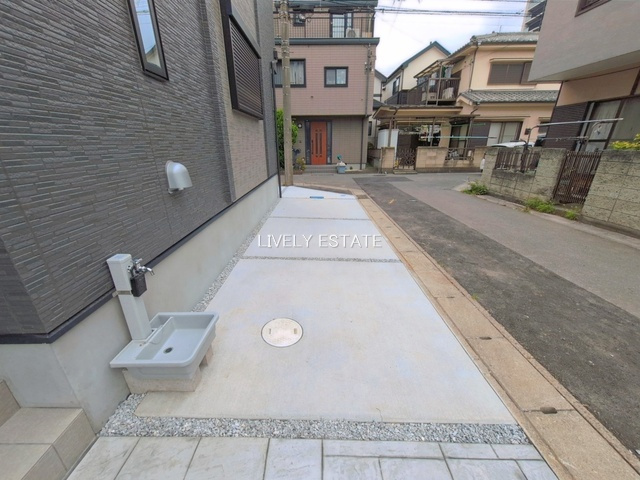 越谷市大字袋山 新築分譲住宅 全3棟 1号棟の駐車場