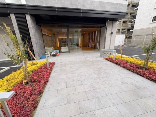 【エントランス】 | スプランディッド新大阪6